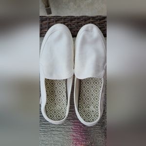 sanuk pair o dice whiteSize 10Brand new